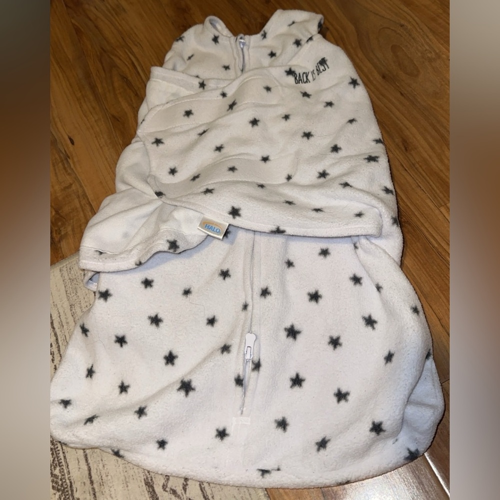 Halo Sleep Sack - White with Black Stars - Fleece